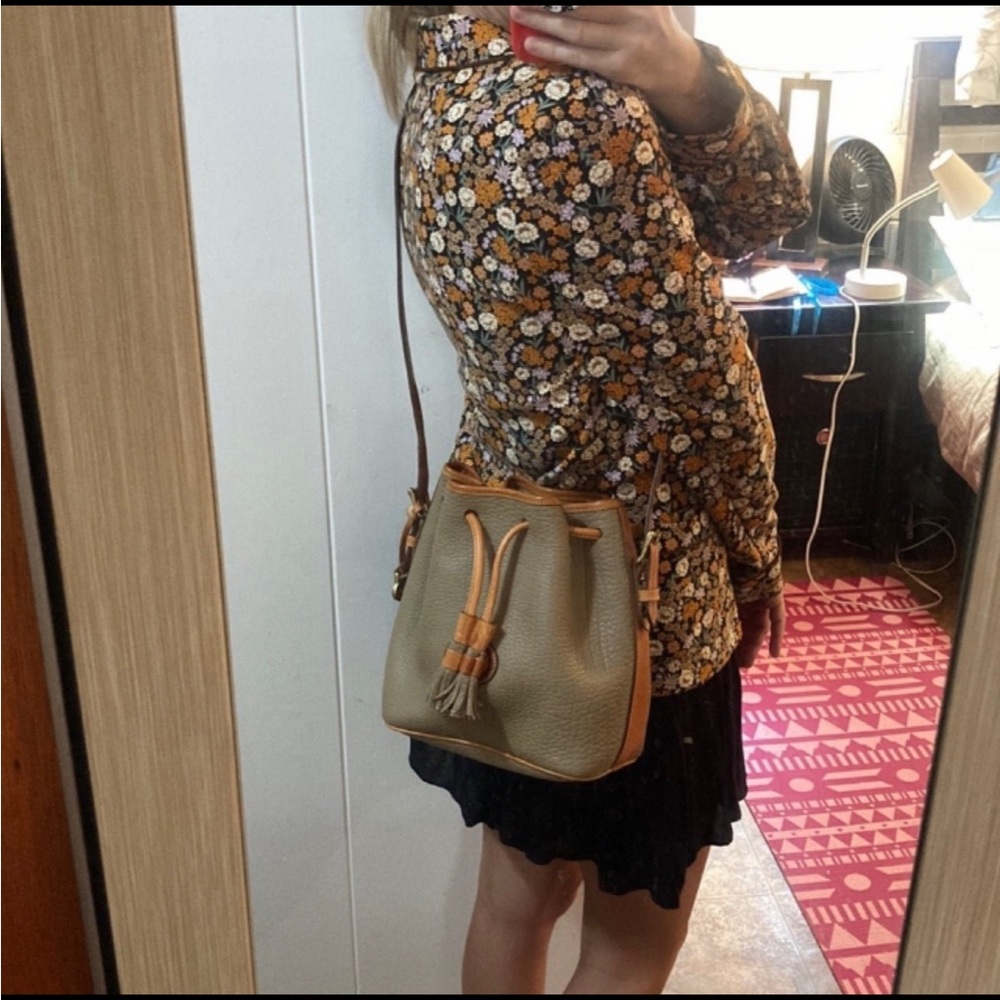 Vintage Dooney & Bourke Bucket Teton Shoulder Bag Pebbled Leather